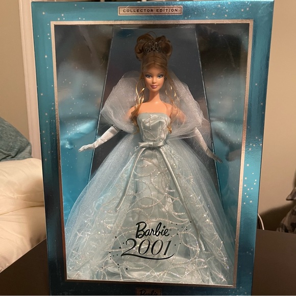 👠 Barbie 2001 Collectors Edition - Picture 1 of 7